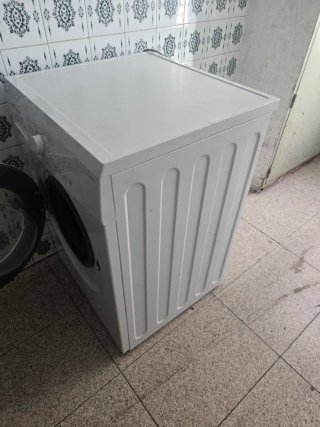 Lavadora Eléctrica Blanca