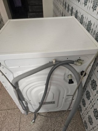 Lavadora Eléctrica Blanca