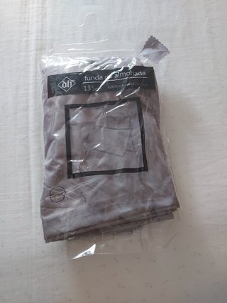 Sábana encimera gris con diseño con funda almohada