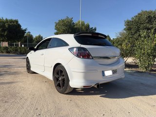 Opel Astra GTC 1.6 OPC Line | Pegatina ambiental C