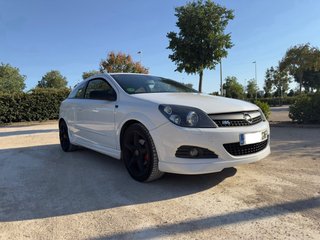 Opel Astra GTC 1.6 OPC Line | Pegatina ambiental C