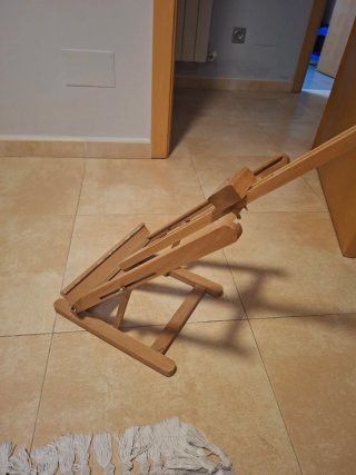Caballete de madera para pintar