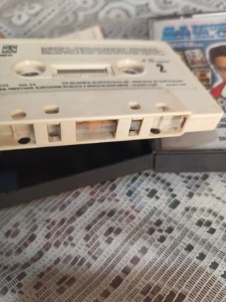 2 Cassettes Elvis Presley - Burning Love y Música