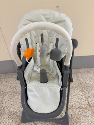 Trona Bebé Confort con bandeja evolutiva