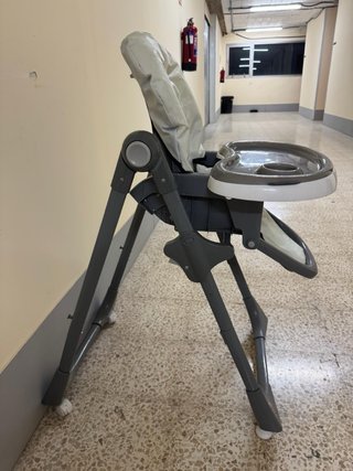 Trona Bebé Confort con bandeja evolutiva