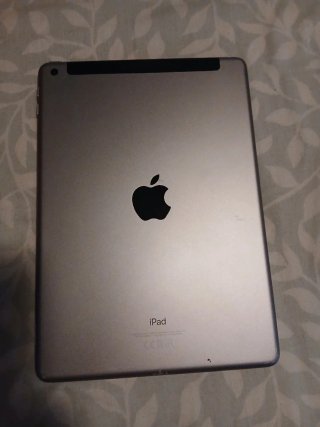 iPad 6ª Gen Rojo