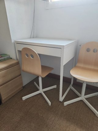 Escritorio Ikea Blanco y 2 Sillas Madera