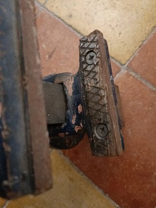Tornillo de banco azul