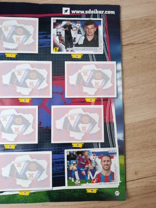 Álbum cromos Liga 2015-16 con 85 pegados