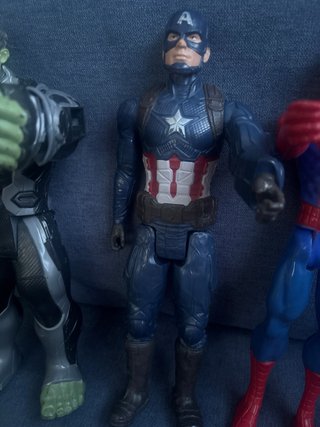 Lote Figuras Marvel: Thanos, Hulk, Capitán América