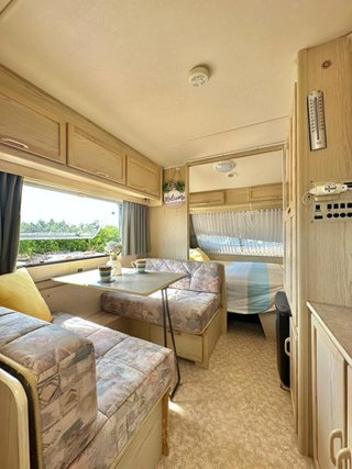 Caravana Shadowline 430 CP 720 kg.