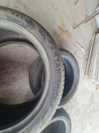 4 Ruedas 255/45ZR20 105Y