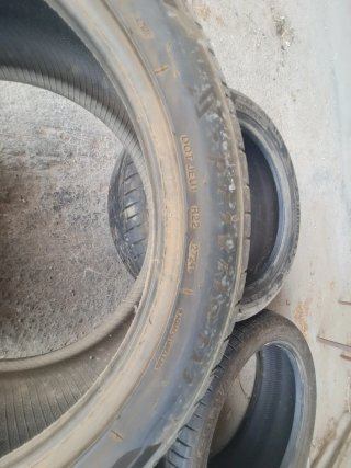 4 Ruedas 255/45ZR20 105Y