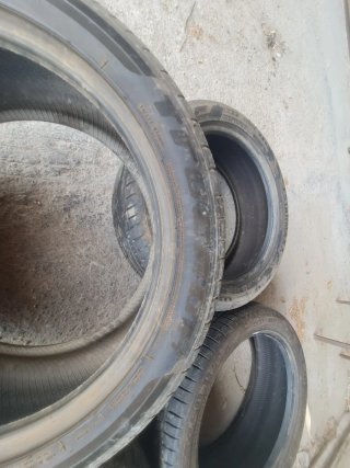 4 Ruedas 255/45ZR20 105Y