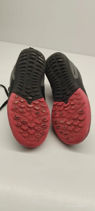 Botas de fútbol para niño