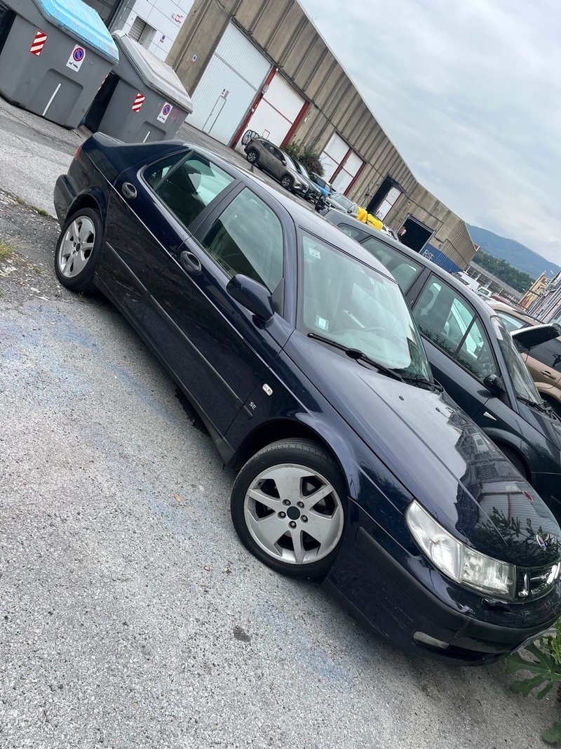 Saab 9-5 2001 - foto 1