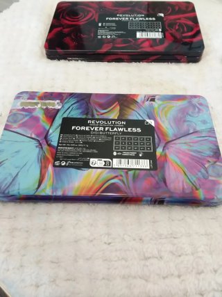 Paletas Revolution Forever Flawless y regalo
