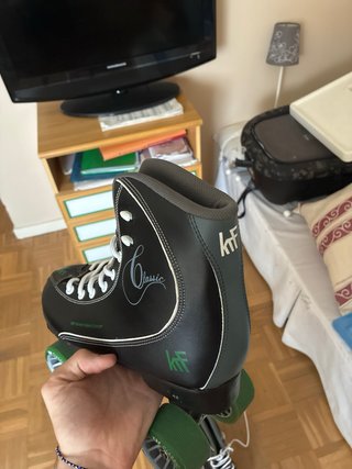Patines Clásicos Negros 4 Ruedas