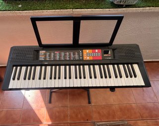 Teclado Yamaha PSR-F51