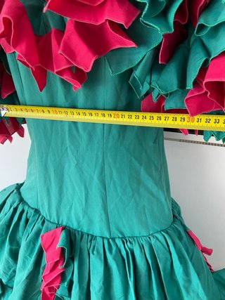 129 Traje de flamenca rojo y verde