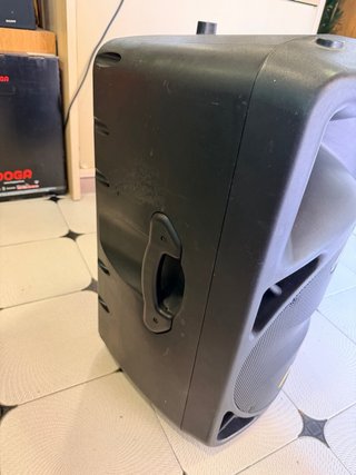 2 Altavoces Behringer 500W Reales