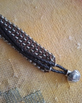 UNO DE 50 PULSERA CUERO Y METAL