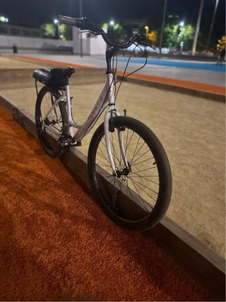 Bicicleta TOWN 7.0