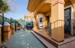 Casa adosada en venta en Nueva Torrevieja - Aguas Nuevas en Torrevieja