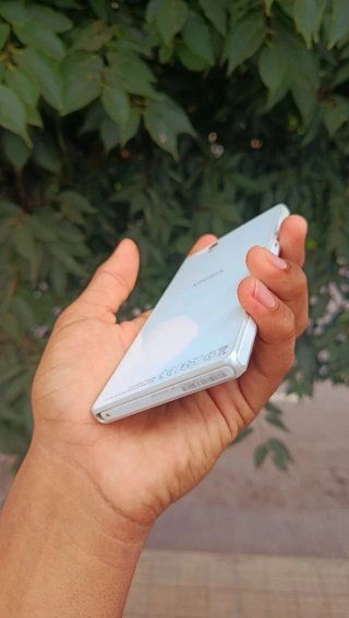 Sony Xperia Z C6603 Blanco Retro