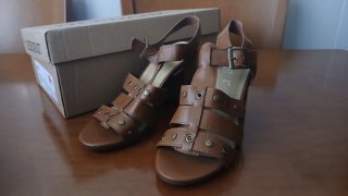 Sandalias de tacón marrones