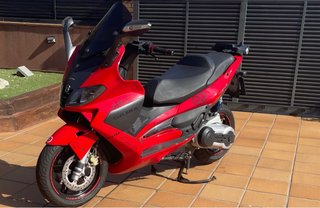 Gilera NEXUS 500 I Maxi Scooter
