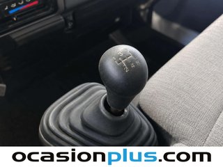 Nissan Cabstar Chasis 3.0 TL 120.35/1 corta 88 kW (120 CV)