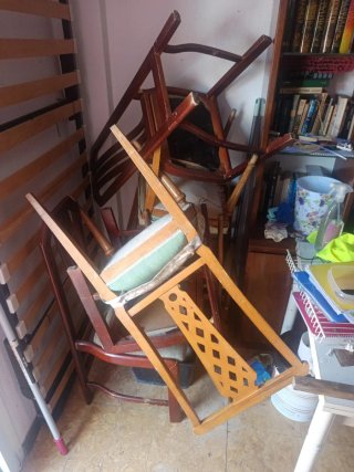 ¡SE REGALA!Conjunto de sillas de madera y tela