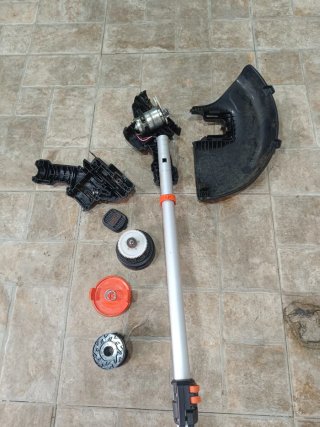 Desbrozadora Black+Decker para piezas