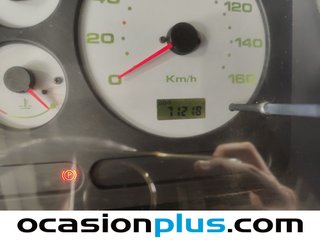 Nissan Cabstar Chasis 3.0 TL 120.35/1 corta 88 kW (120 CV)