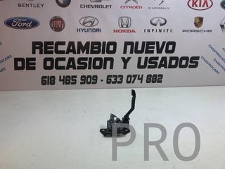 Cerradura capot Chrysler Voyager nueva
