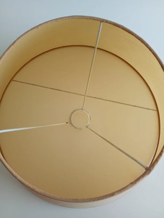 Pantalla de lámpara beige de papel