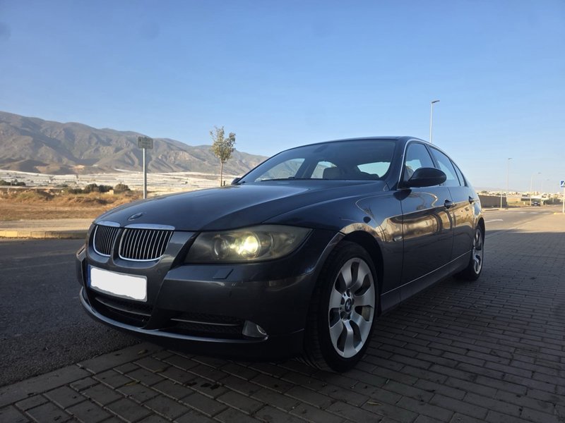 BMW Serie 3 330d - foto 1