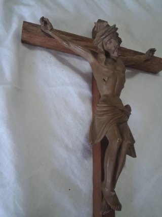 Crucifijo de madera