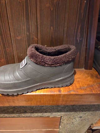 Botas de agua marrones
