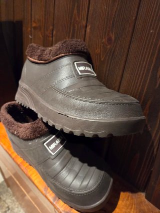 Botas de agua marrones