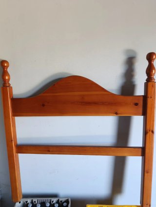 Cabecero de cama de madera