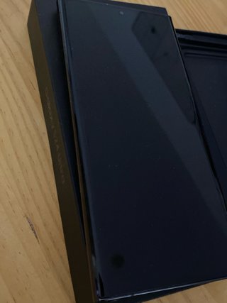 Samsung Galaxy S22 Ultra Negro/ Lila