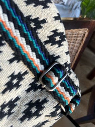 Mochila Parfois étnica flecos