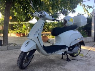 Vespa Primavera 125 Blanca 2025