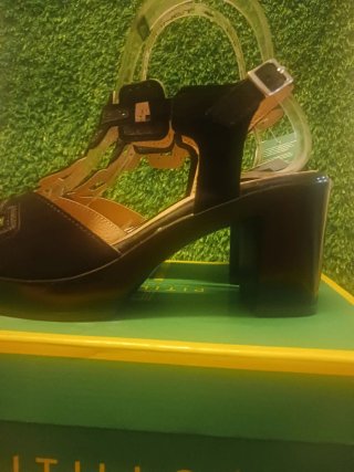 Sandalias negras con brillo
