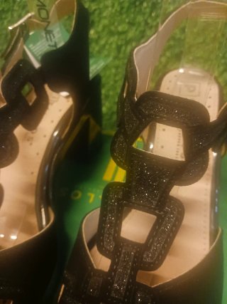 Sandalias negras con brillo
