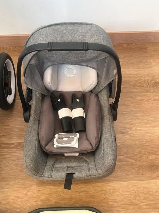 Capazo + silleta + silla coche Bugaboo