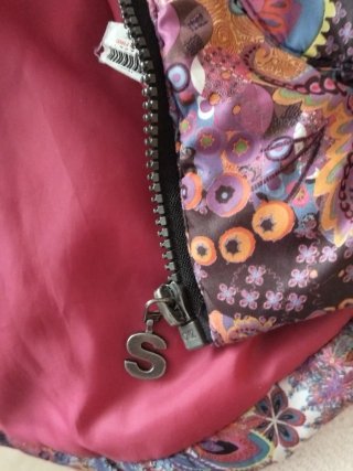 Abrigo niña Desigual estampado