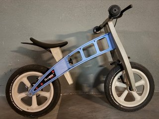 Bicicleta Firstbike sin pedales